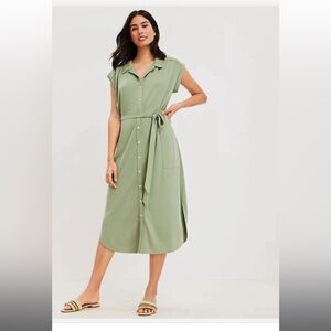 NWOT Lou & Grey Midi Dress